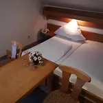 Отель Waldhaus